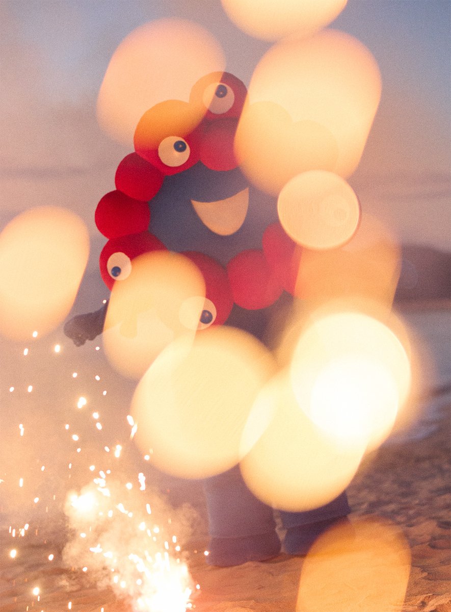 写真集先行カット第３弾！
花火 andミャクミャク

#ミャクミャク1st写真集
#ミャクミャク