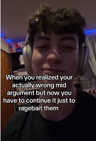 gray alien tweet media