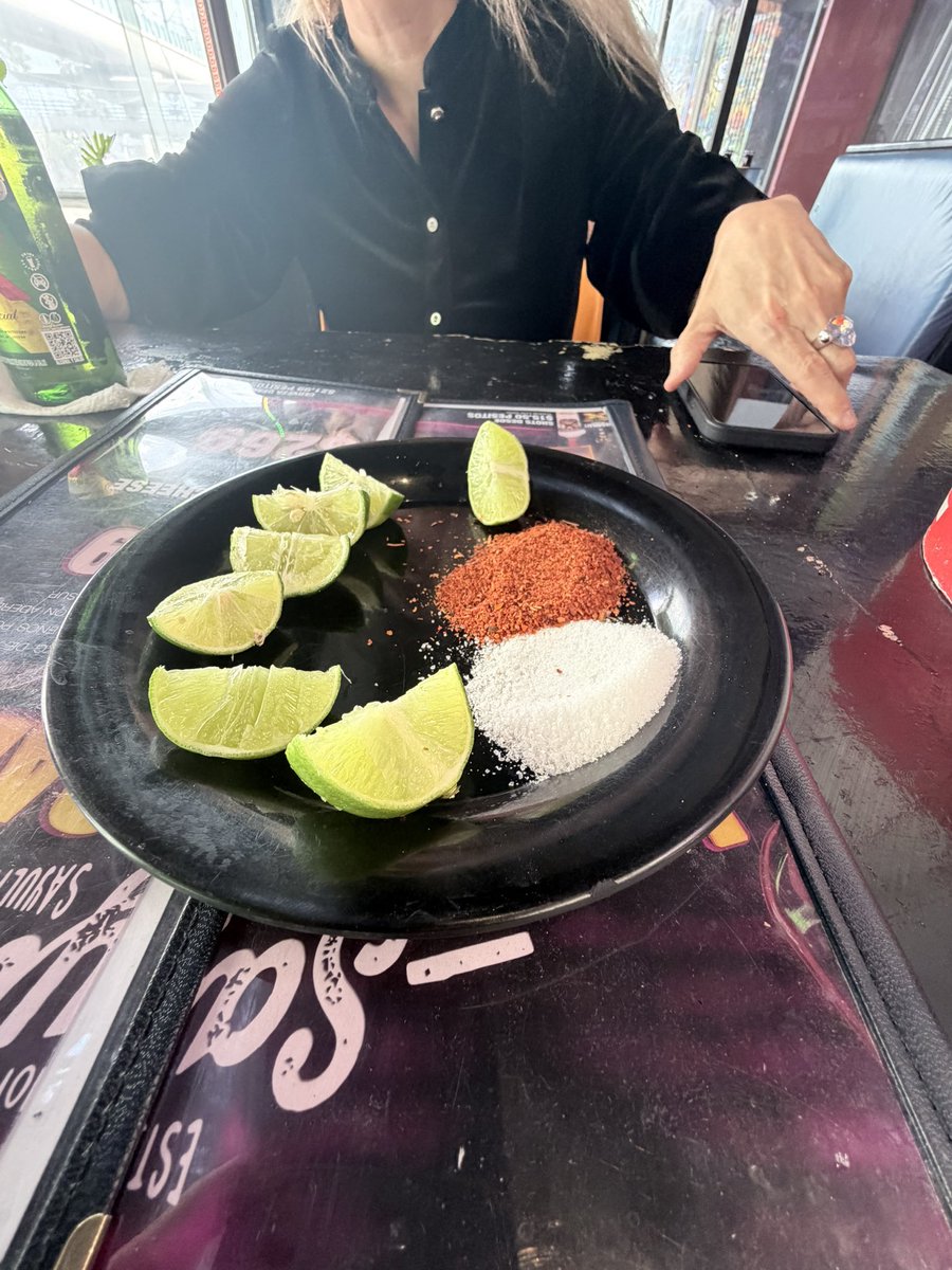 el de las perlas mty tweet media