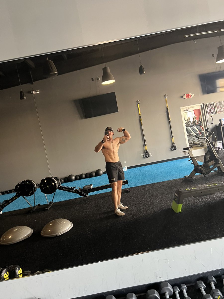 RJ Farrell tweet media