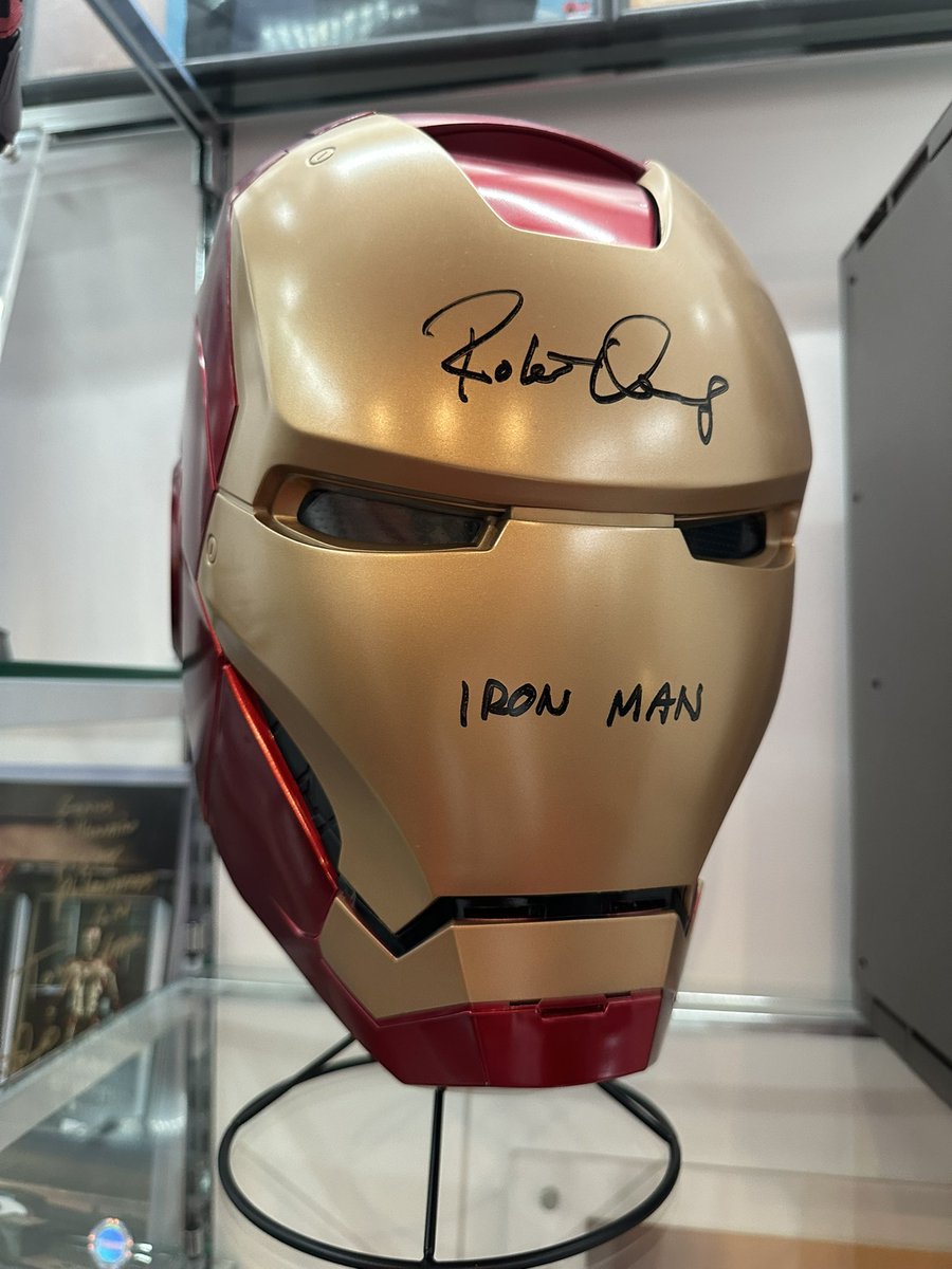 映画スターと写真撮るのが好き tweet media