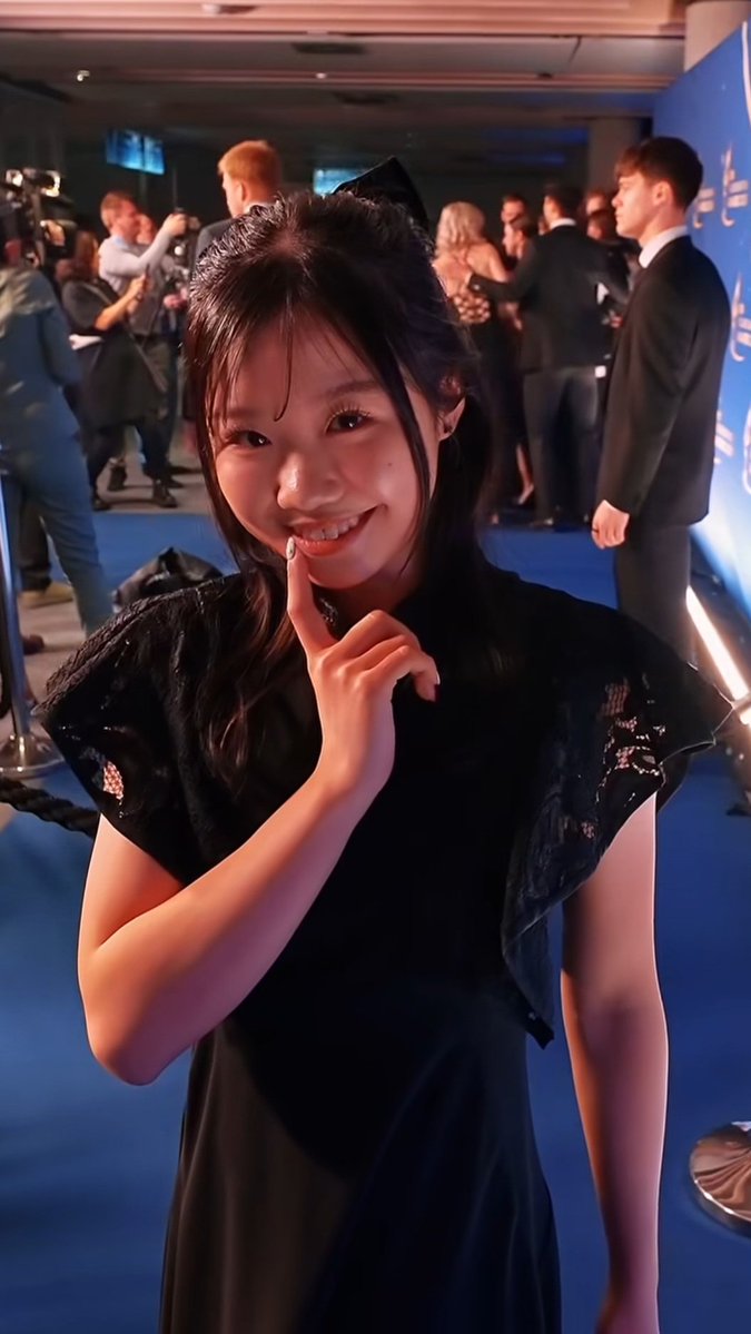 ミカヅキ tweet media