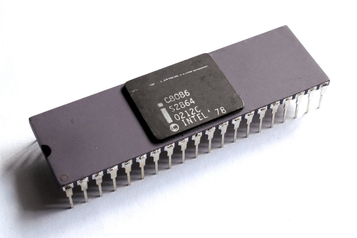 CPU』（12） 『8086』 1978年にインテルが発表した世界初の16ビット 