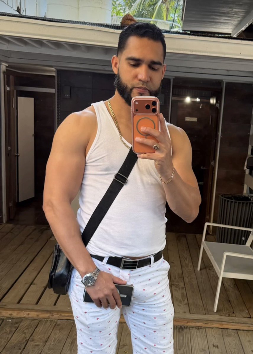 ℂ𝕆ℝℝ𝕀ℙ𝕀𝕆 tweet media