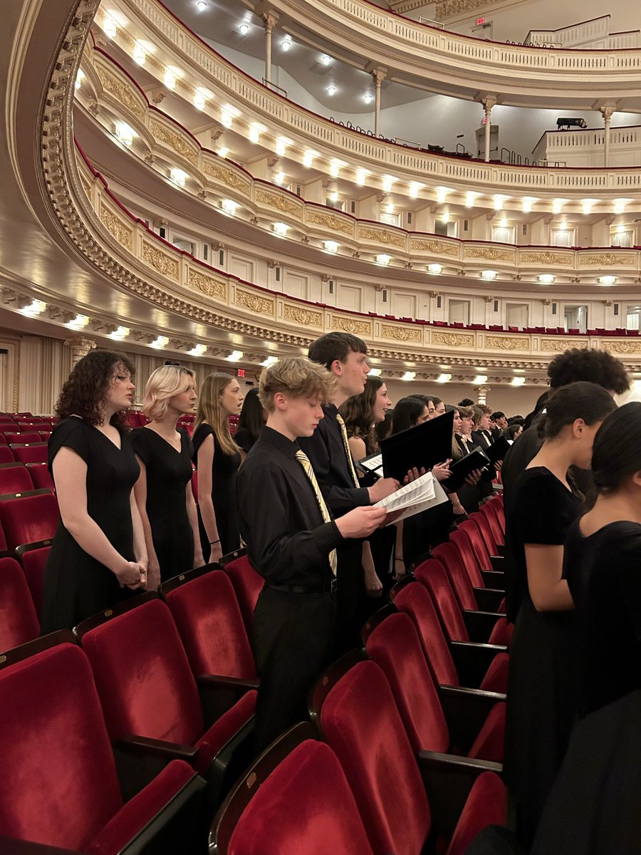 FHS Choir tweet media