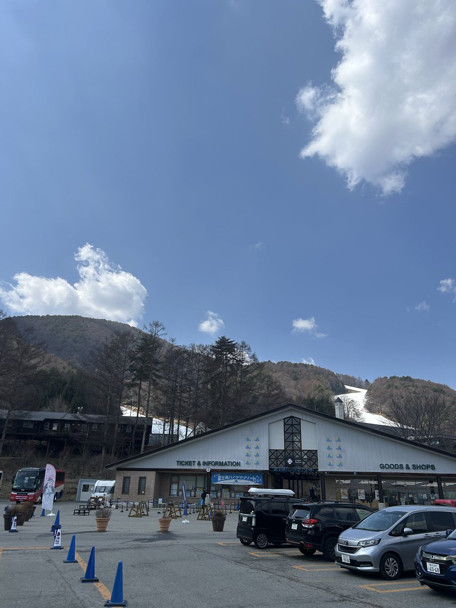 oshiokun's tweet photo. 春スキー大好き https://t.co/6BATvASSt3