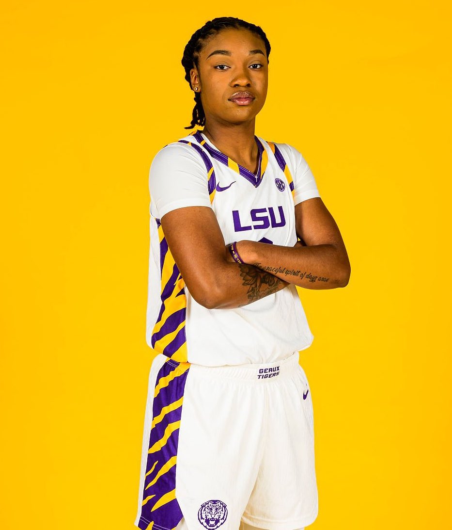 I talk hoops 🏀 tweet media