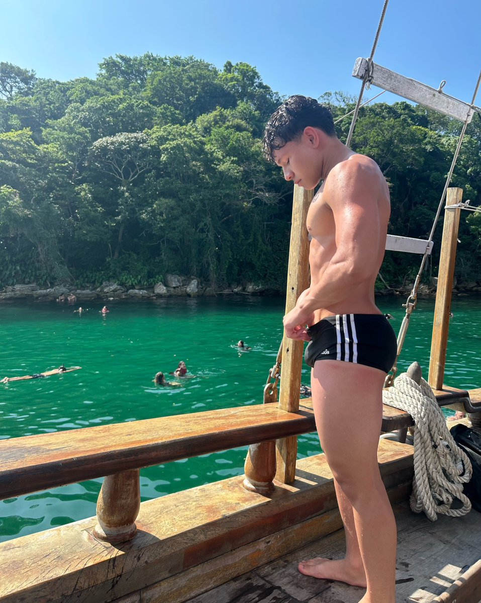 kale all along tweet media