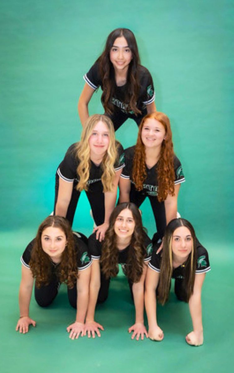 AdelynLovill's tweet image. Media day-freshman year playing varsity. #34 💚🤍🖤 #spartan @SteinertHSSB @ALImpactGold13U @ImpactGoldOrg @themaineventsb @ASBx2018 @LineDsoftball @RawlingsSB @CoastRecruits @TopPreps