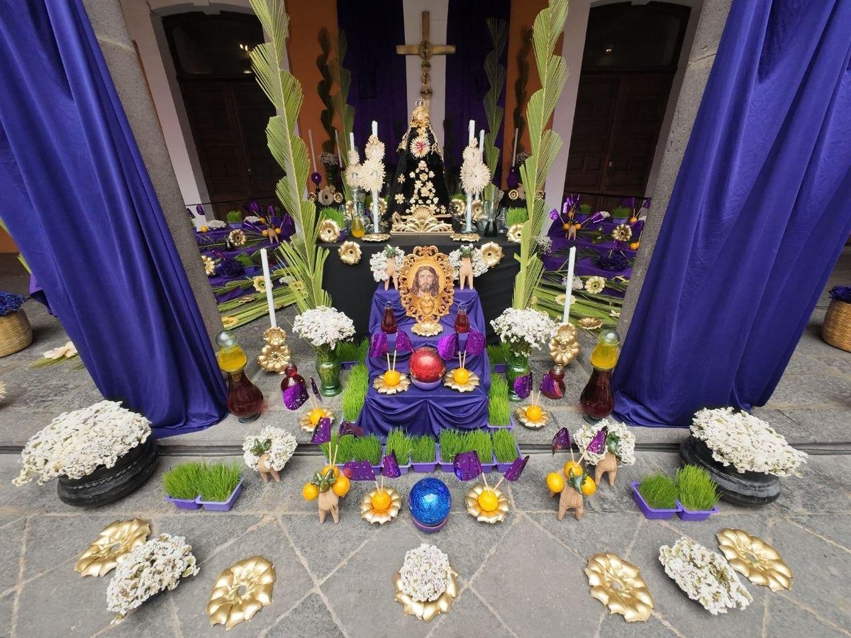 ContrastesdePue's tweet image. 🕯️El #Altar de #Dolores ya se puede visitar en Casa de la Cultura durante esta #SemanaSanta ⏳.
Detalles aquí 👇🏻 
guiadepuebla.mx/altar-de-dolor…