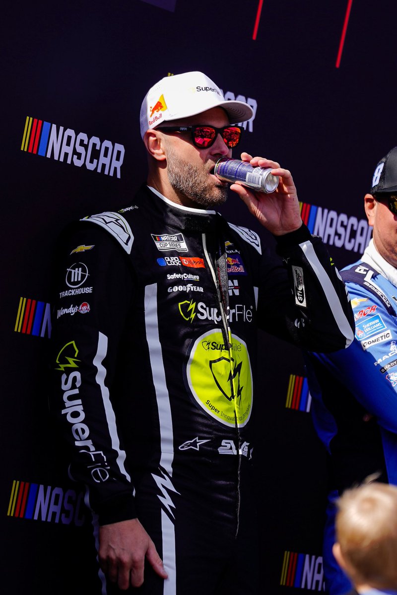 Shane van Gisbergen tweet media