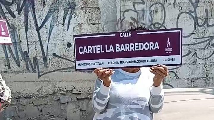 Los vecinos de la Alborada Firmesa y  El Paraje  tienen dignidad. Se vuelven a manifestar contra el abuso del que fueron objeto. No son un lugar para alabar al gobierno, por eso proponen que las calles se nombren como "Cartel La Barredora", entre otros que den cuenta de "La
