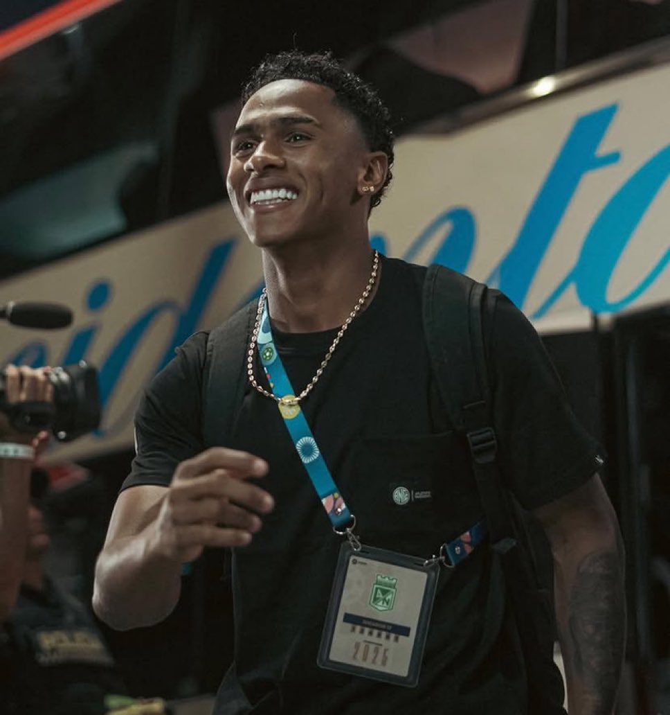 Jecontento tweet media