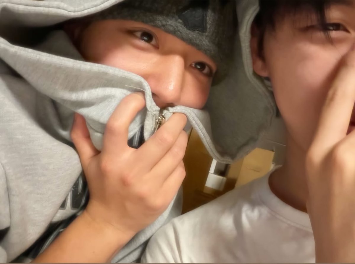 bimo4027's tweet photo. 이게 몇백년만에 현윙이냐 https://t.co/9PgtzrrRm0