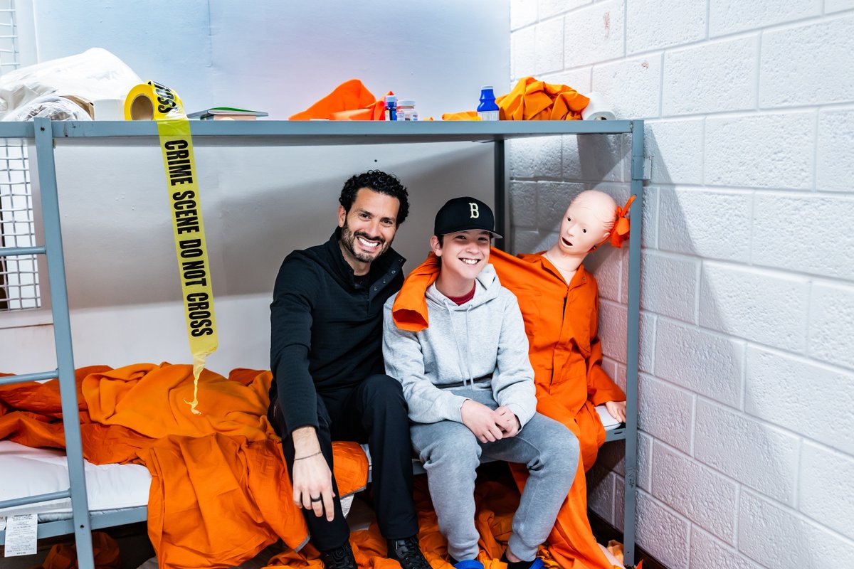 Andrew Bustamante tweet media