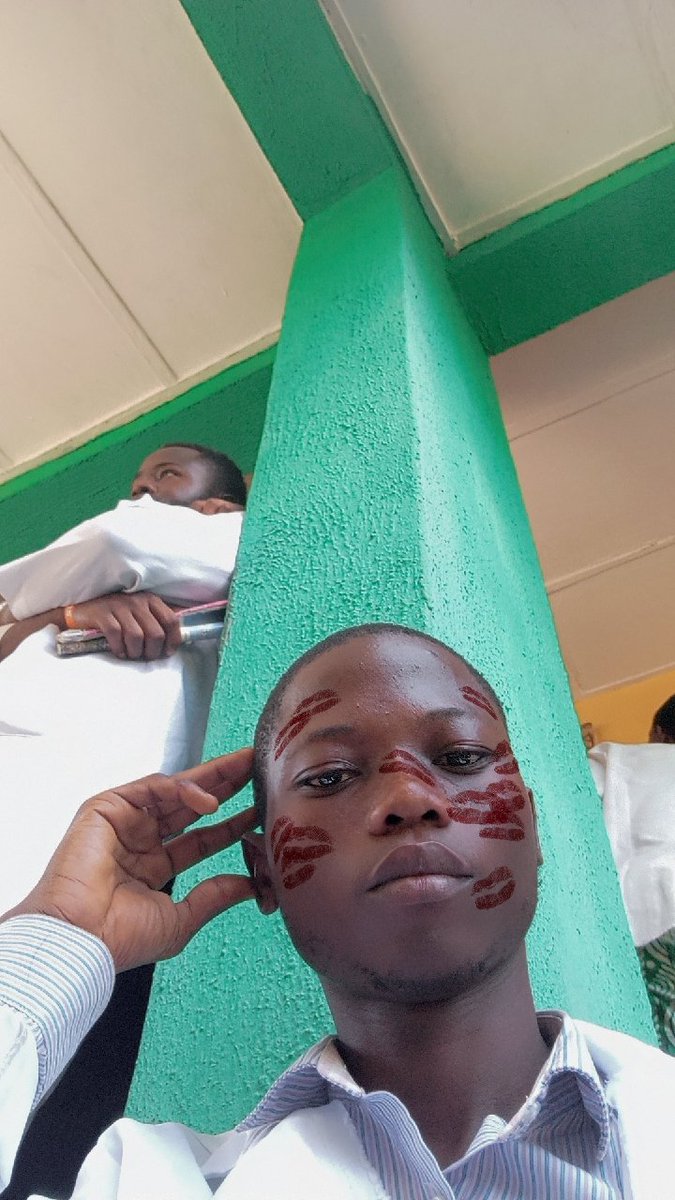 ewurechelsea's tweet photo. Not a doctor, but still saving lives behind the scenes. Med Lab Science is not just a course, it’s a calling. Today’s hustle is tomorrow’s testimony 🙏
#imustwin https://t.co/FNwfKcfPjT