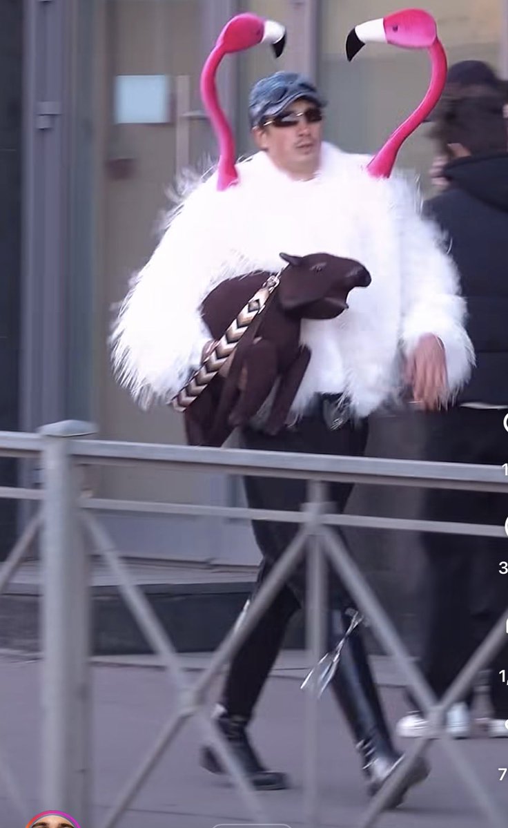 Carol Roth tweet media