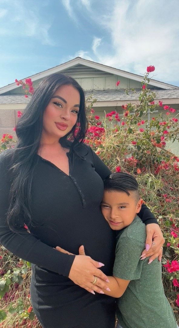 ArianaJasmine01's tweet image. I am happy to finally announce I’m having baby number 2 a baby boy due in September 💙🙏🏼 he was definitely not planned and was definetly not prepared for this but he is still a blessing to me 🥹 

#pregnant🤰 #pregnancyannouncement #babyboy