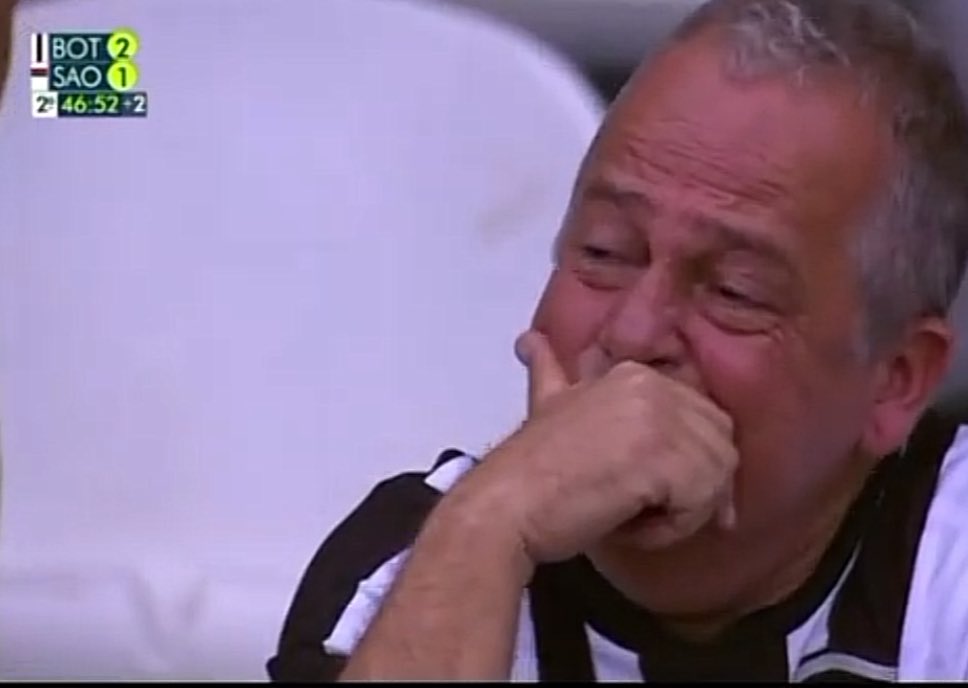 Há 2 anos atrás a gente tava assim. 

Destruíram o clube. 

De novo.