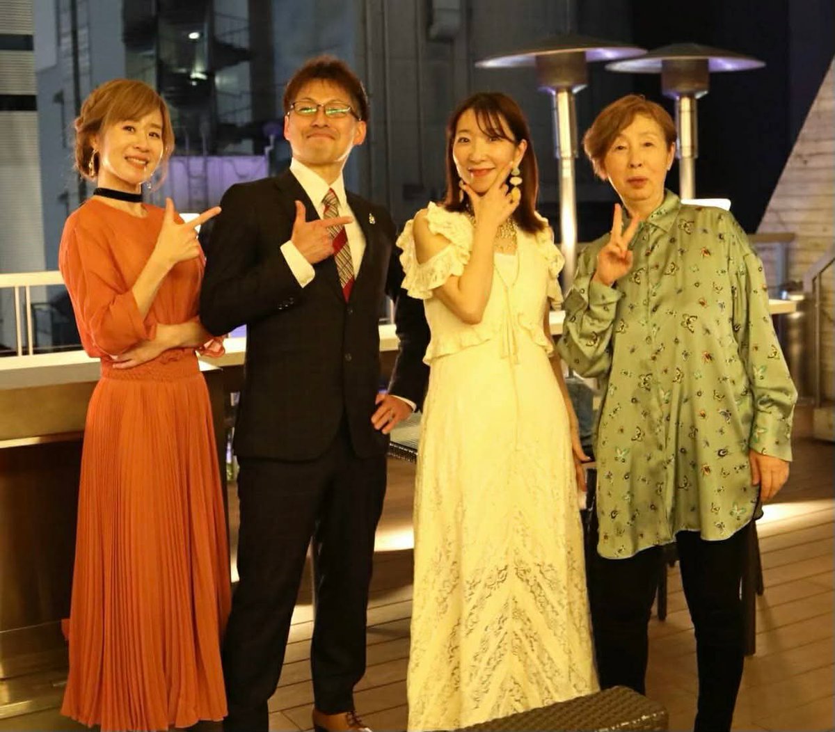 yosuakichanba's tweet photo. 昨夜は
アズールテラスにて‼️
素晴らしい音環境👍

歌と
バイオリンと
ピアノと
コントラバスが
素晴らしく混ざり合って
鳴り響いてくれました💨

お越しの皆々様
ありがとうございました💨

次回このメンバー
カミングスーンです🔥 https://t.co/td7HJgyIu6