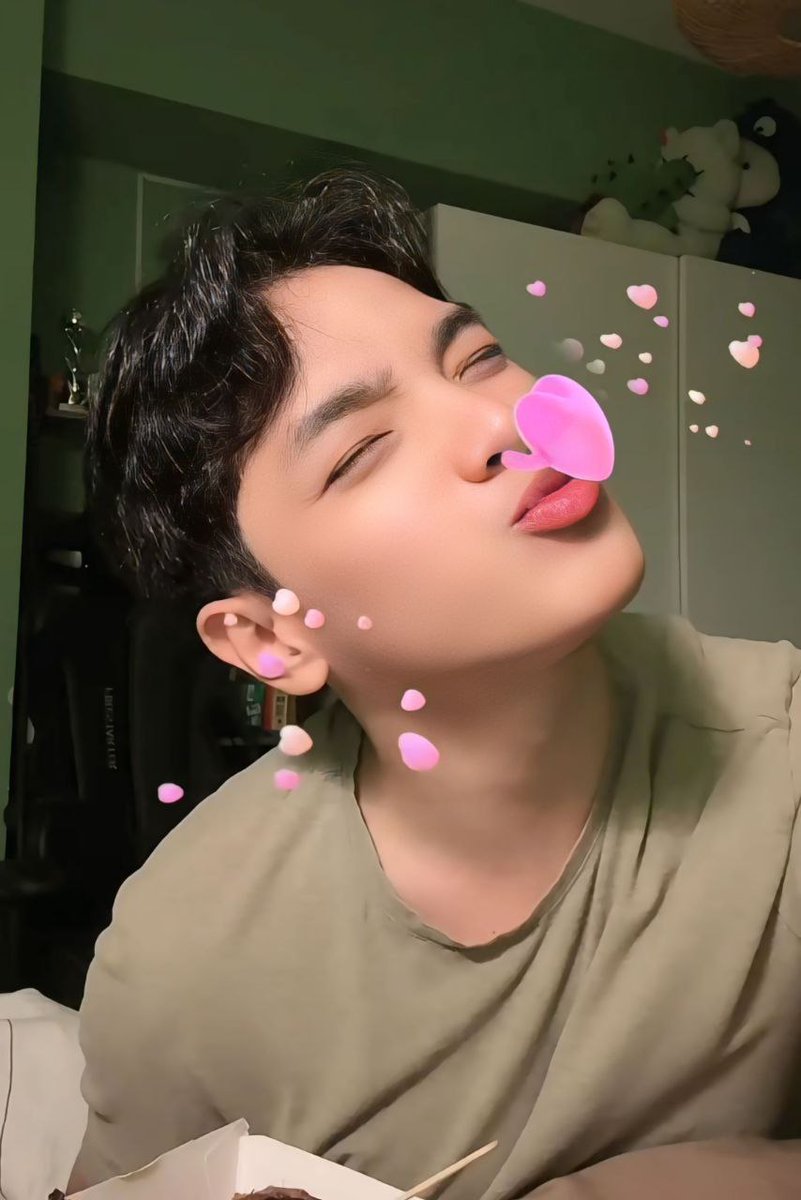 ChanniesOFC's tweet photo. Cute Channy photos on your timeline? You’re welcome 💚

#Channies
#ChanniesOfficial
#christianmartinez https://t.co/fbcHhPZhyQ