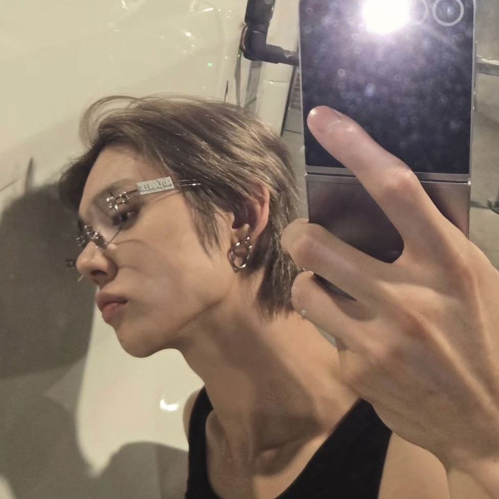 archivezzn's tweet photo. yeonjun’s 2026 so far:

mentor on a fashion survival show 🆕
mistine ambassador 
new benefit campaign
elle korea x benefit digital magazine
elle korea interview 
paris fashion week
runway model for miu miu at pfw
elle japan x miu miu magazine
elle japan interview
new ugg campaign 
calvin klein ad
amazing thursday
amazing saturday
salon drip
looksam
lee mujin service
working on no labels: part 02
wuthering heights interview
wbc collab song
creating a choreo for txt’s new album
+ all group activities AND upcoming variety shows and activities for 7th year era