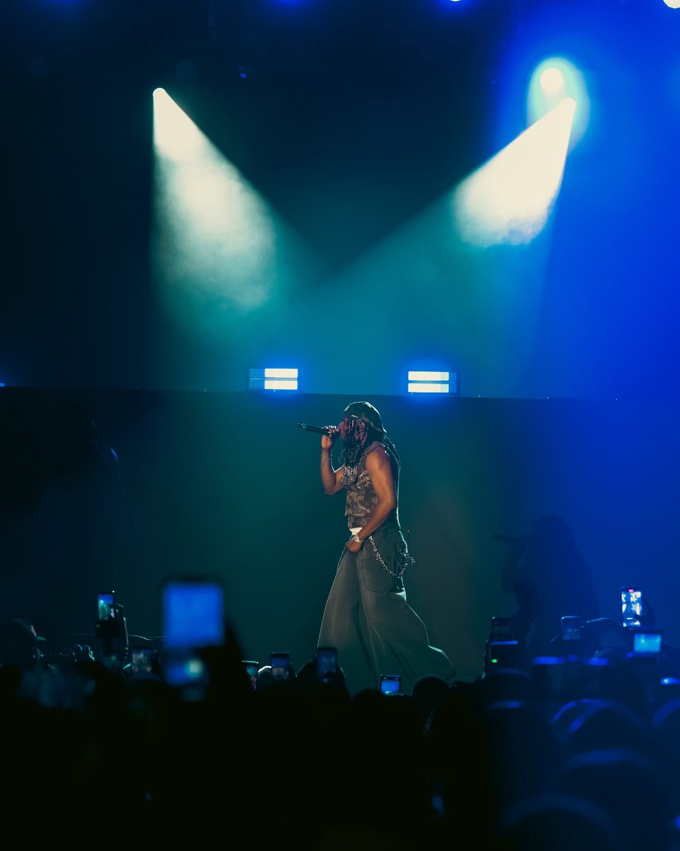 realbakypopile's tweet photo. We not just moving, we building!

#286tour  🦅🚀 https://t.co/7yBlWHZCQH