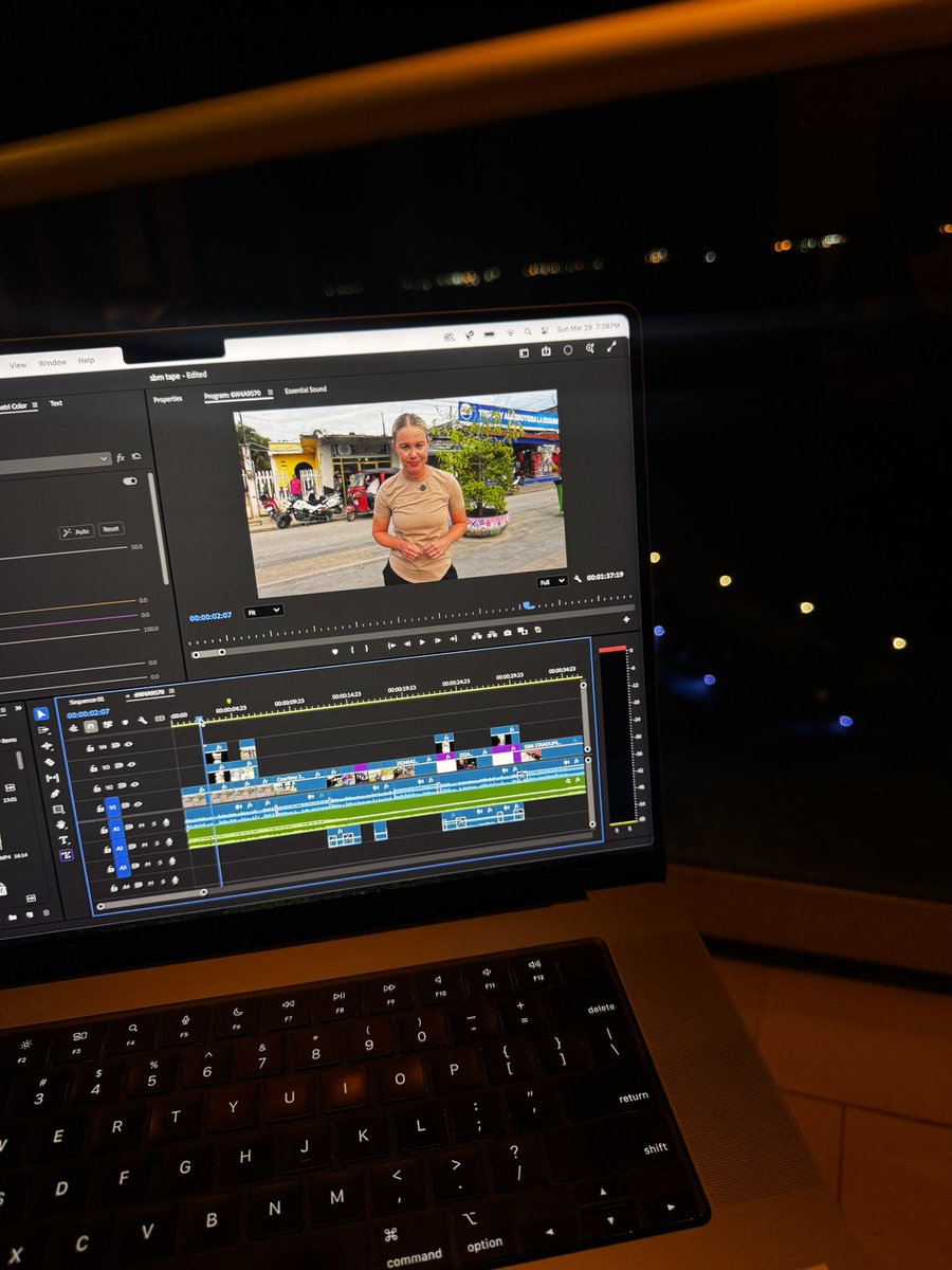 Sarah Blake Morgan tweet media