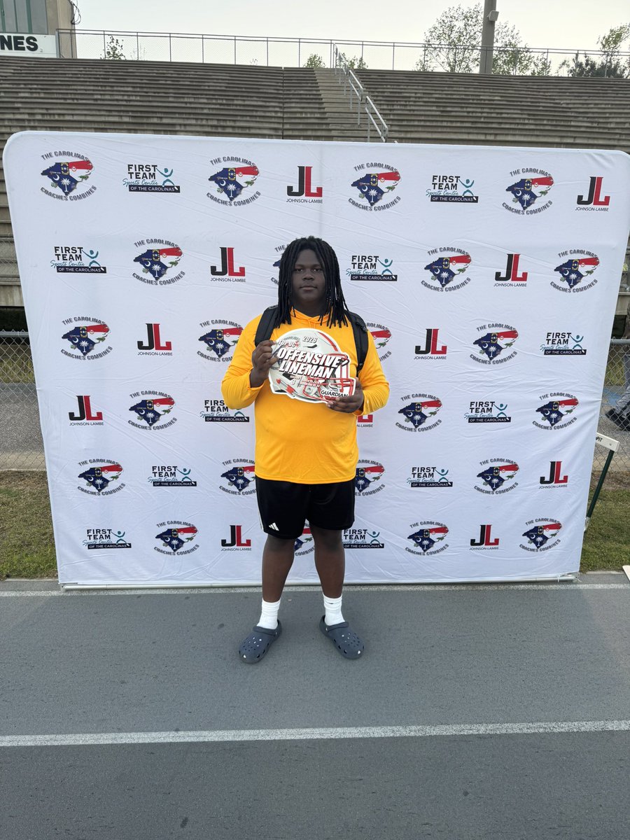 ElijahSanders78's tweet photo. Had fun today at the @CoachesCombines came away with top lineman award got reps at Tackle,Gaurd and Center @Coach_Jeter @CoachBrianRedd @DemarcusGilmore @iguerin @PrepRedzoneSC @CoachGrig_NCSA https://t.co/aHM9GJgjJ5