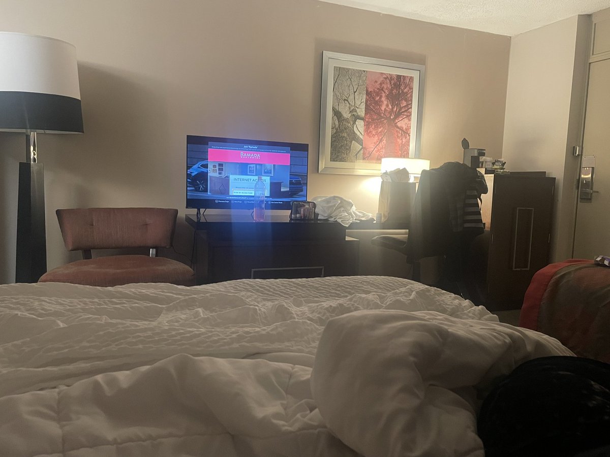 Phantomato_🔜 my bed 🛌 tweet media