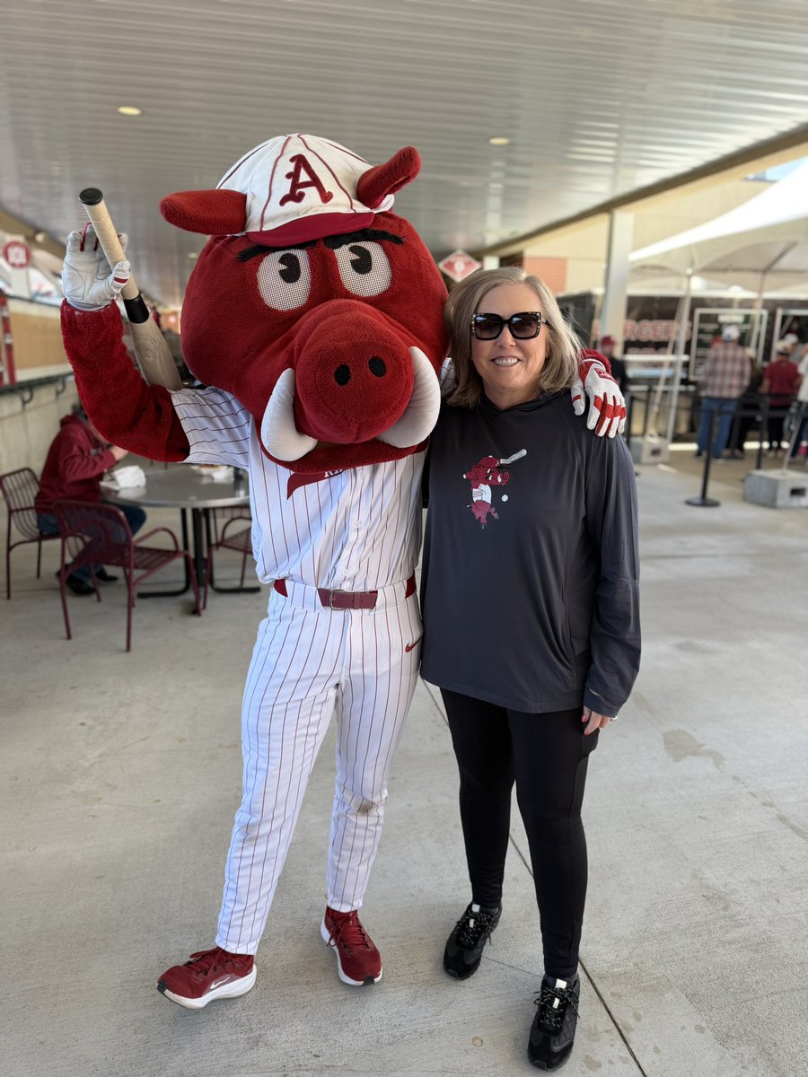 Ribby 🐗⚾️ tweet media