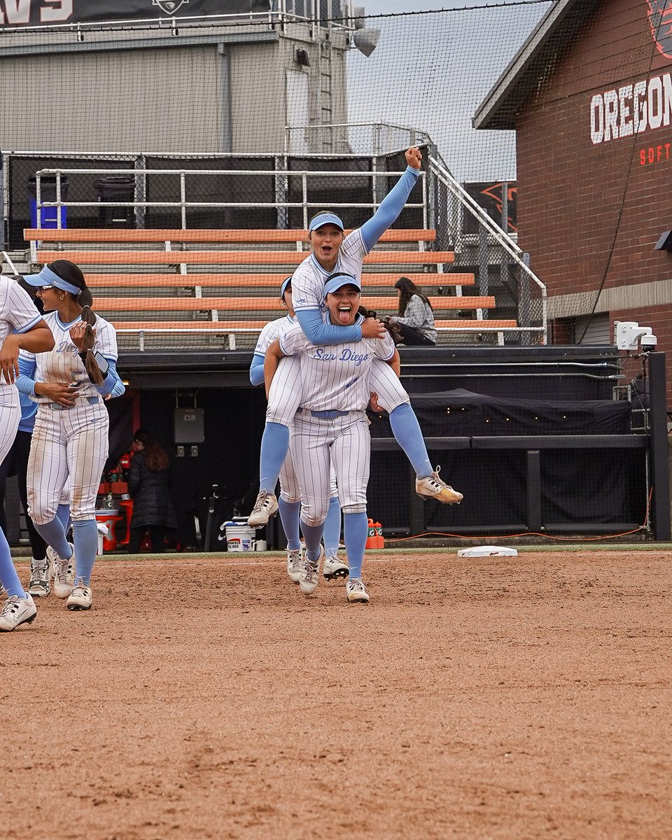 San Diego Softball tweet media