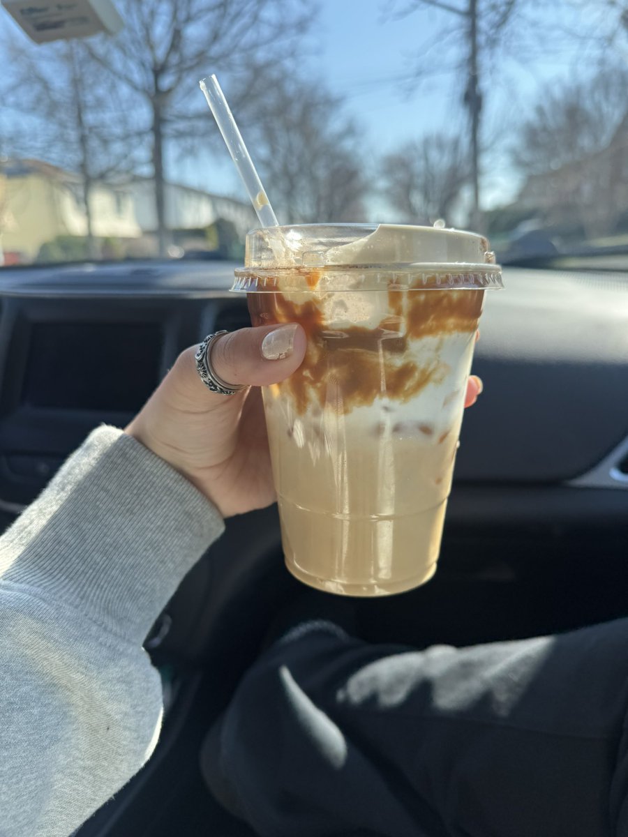 alyss ੈ✩‧₊˚ tweet media