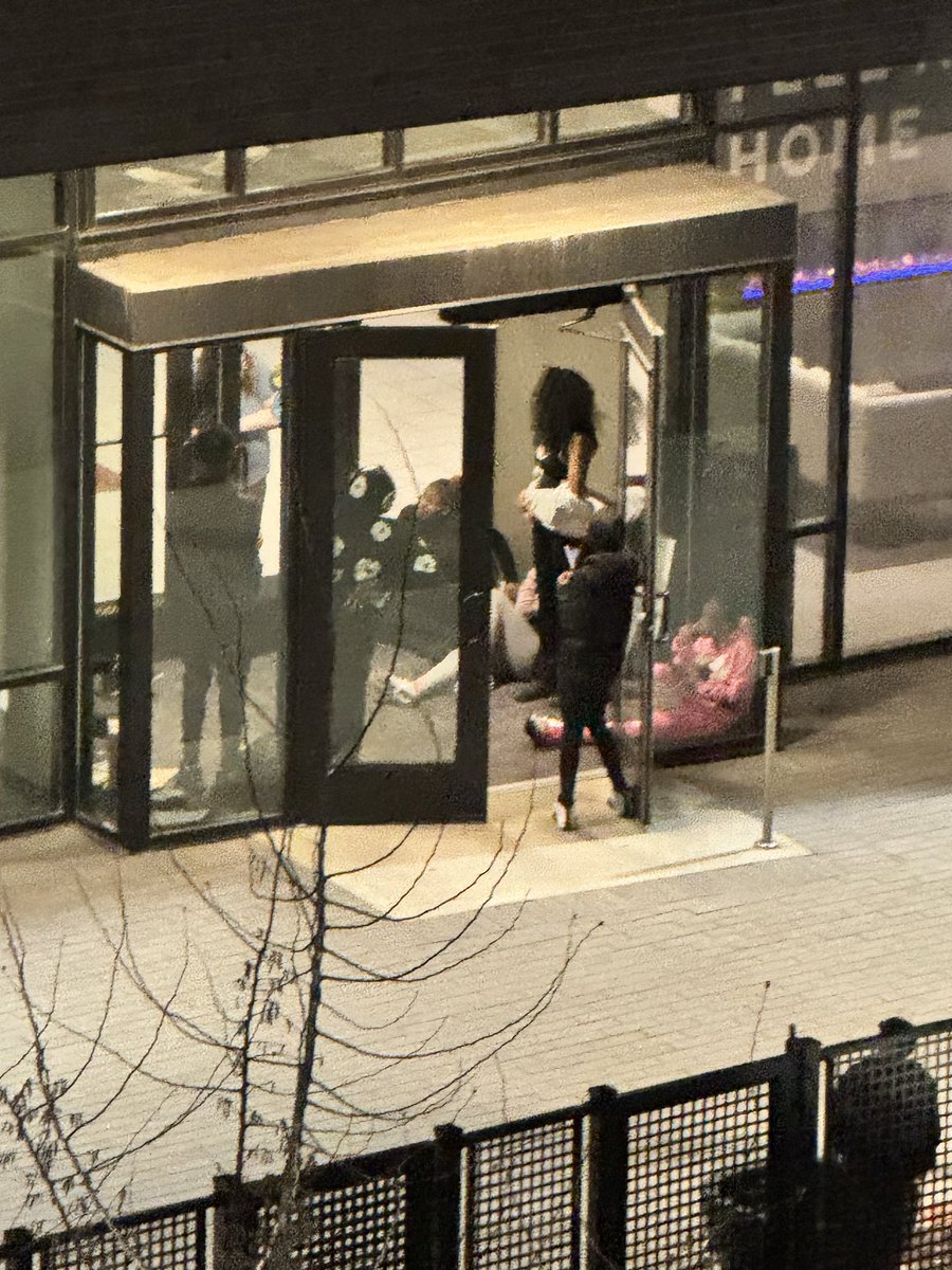 “AP” tweet media