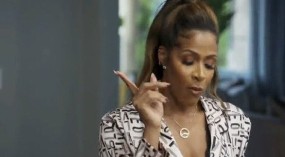 anseldeangelo's tweet photo. That’s one of the things I’ve always loved about #Married2Med. They’ve always had those REAL conversations dealing with Black people and are relationship with the healthcare industry.  Using their HUGE platform to bring awareness to it is so important. https://t.co/R6LgtgPC1k