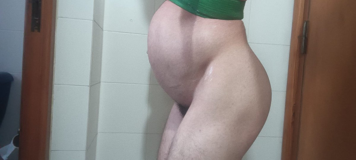 LaddyBalloon tweet media