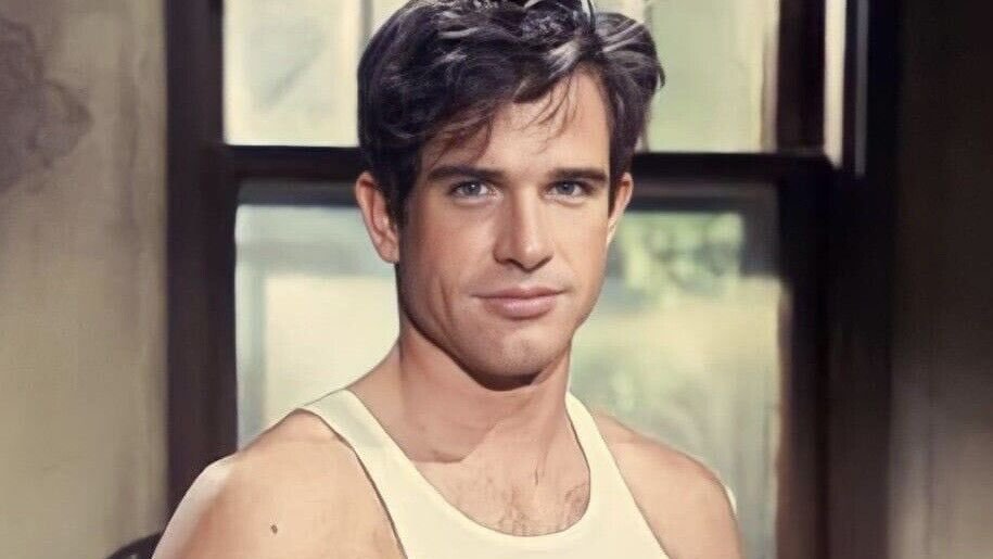 DrBuzz_Forensic's tweet image. Actor Warren Beatty was #BornOnThisDay, March 30, 1937. Known for his roles in such films as; Splendor in the Grass (1961) Bonnie and Clyde (1967) Shampoo (1975) Heaven Can Wait (1978) Reds (1981) Dick Tracy (1990) &amp;amp; Bugsy (1991). #birthdayboy 89 years YOUNG #warrenbeatty #hunk