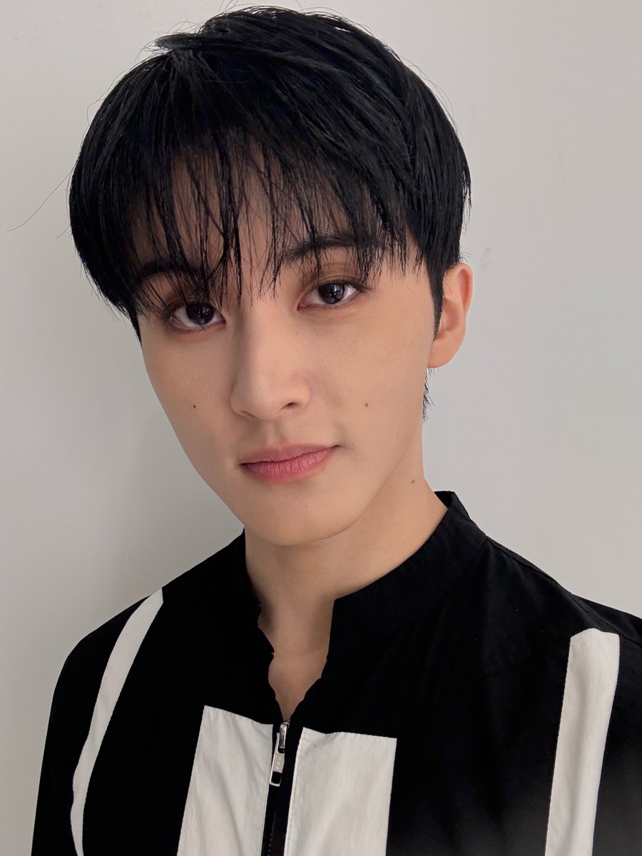 MARK LEE BASE tweet media