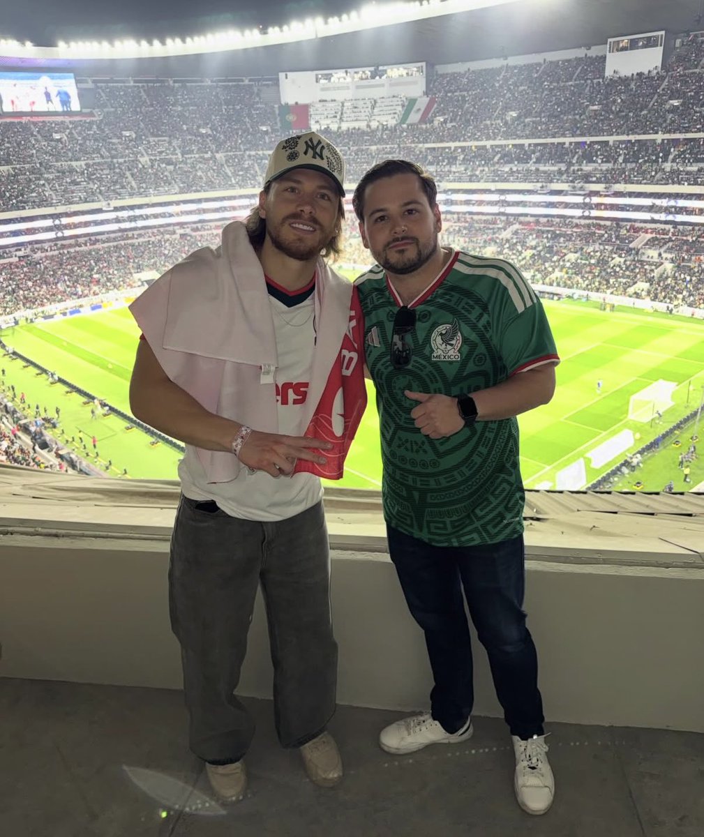 𝓙𝓮𝓷𝓷⸆⸉ ♡ tweet media