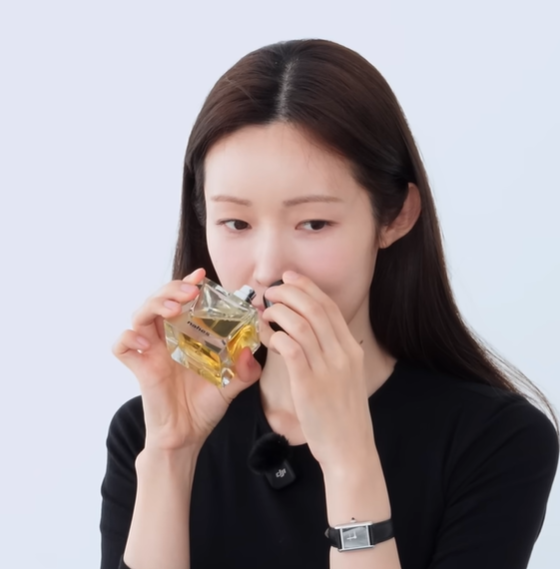 아이돌 향수 손민수 tweet media