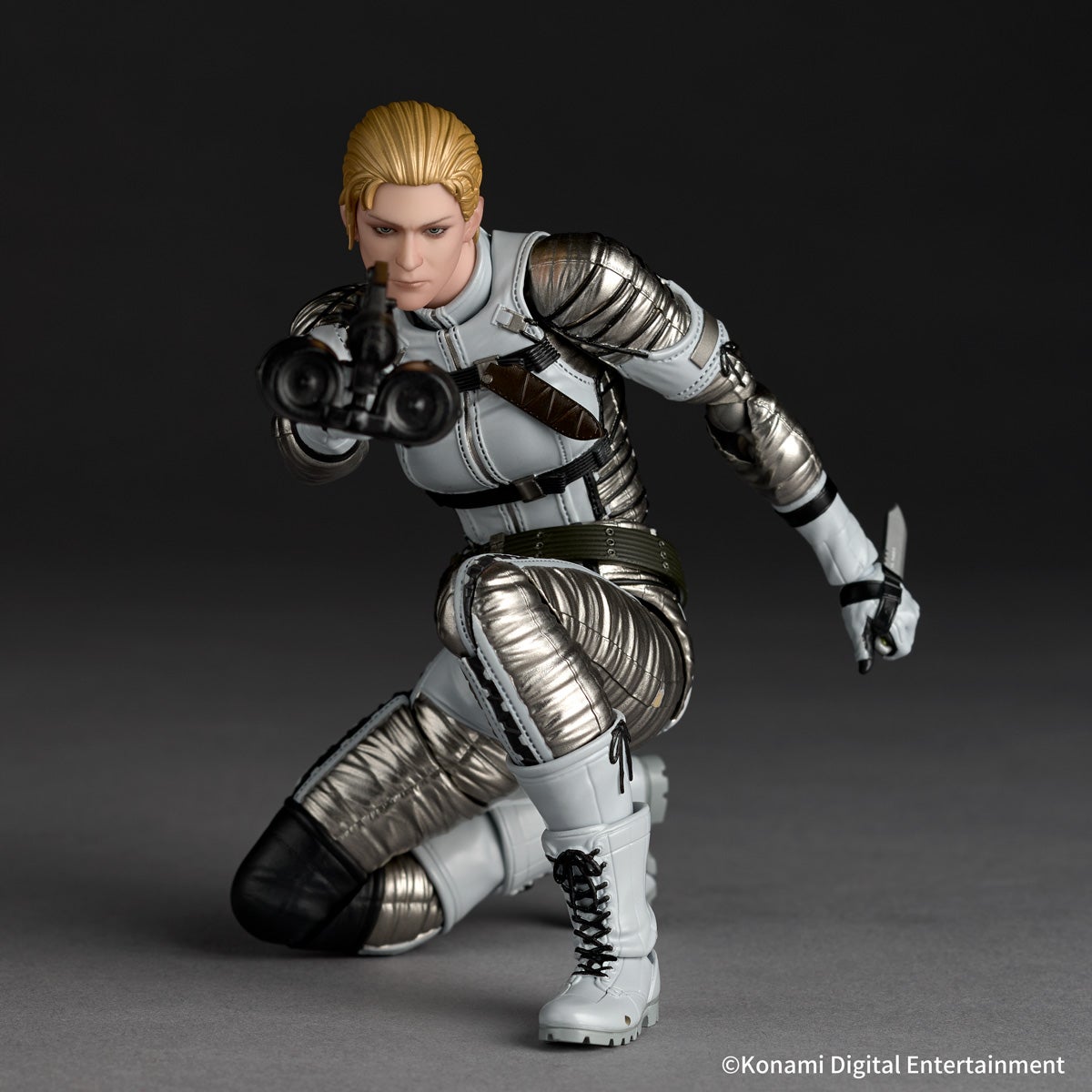 figsoku's tweet photo. 【メタルギア】アメイジング・ヤマグチ「ザ・ボス」可動フィギュア 商品情報公開

【4月3日予約開始】
価格12,100円（税込）
2027年3月発売予定
https://t.co/Gsu86kOUzO
#海洋堂 #アメイジングヤマグチ #メタルギア https://t.co/jpJ1xVIRRe