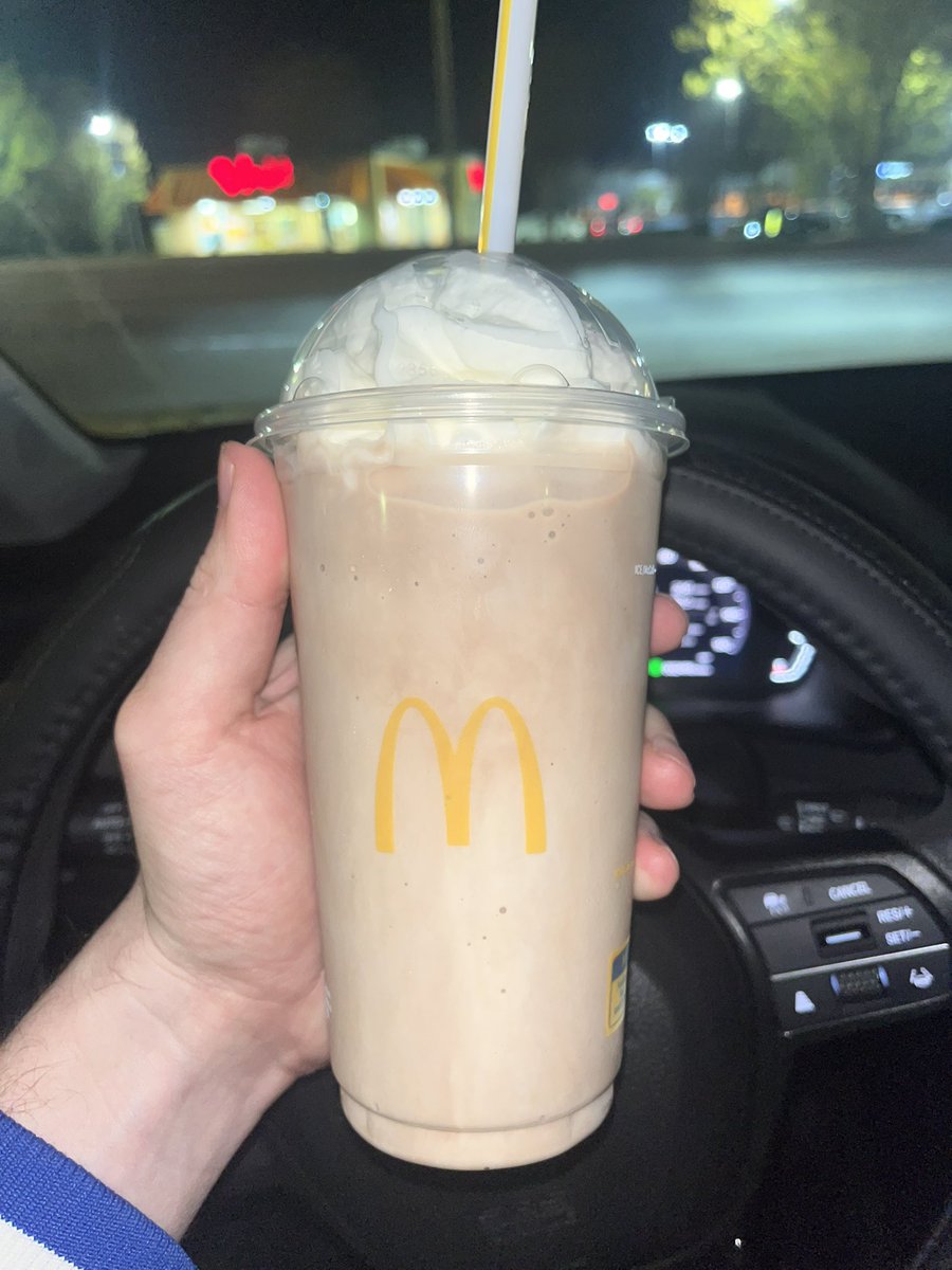 JMannsTakes's tweet image. At least the ice cream machine works tonight #win