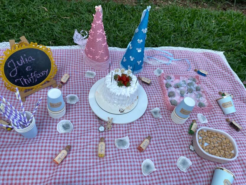 Caroline tweet media