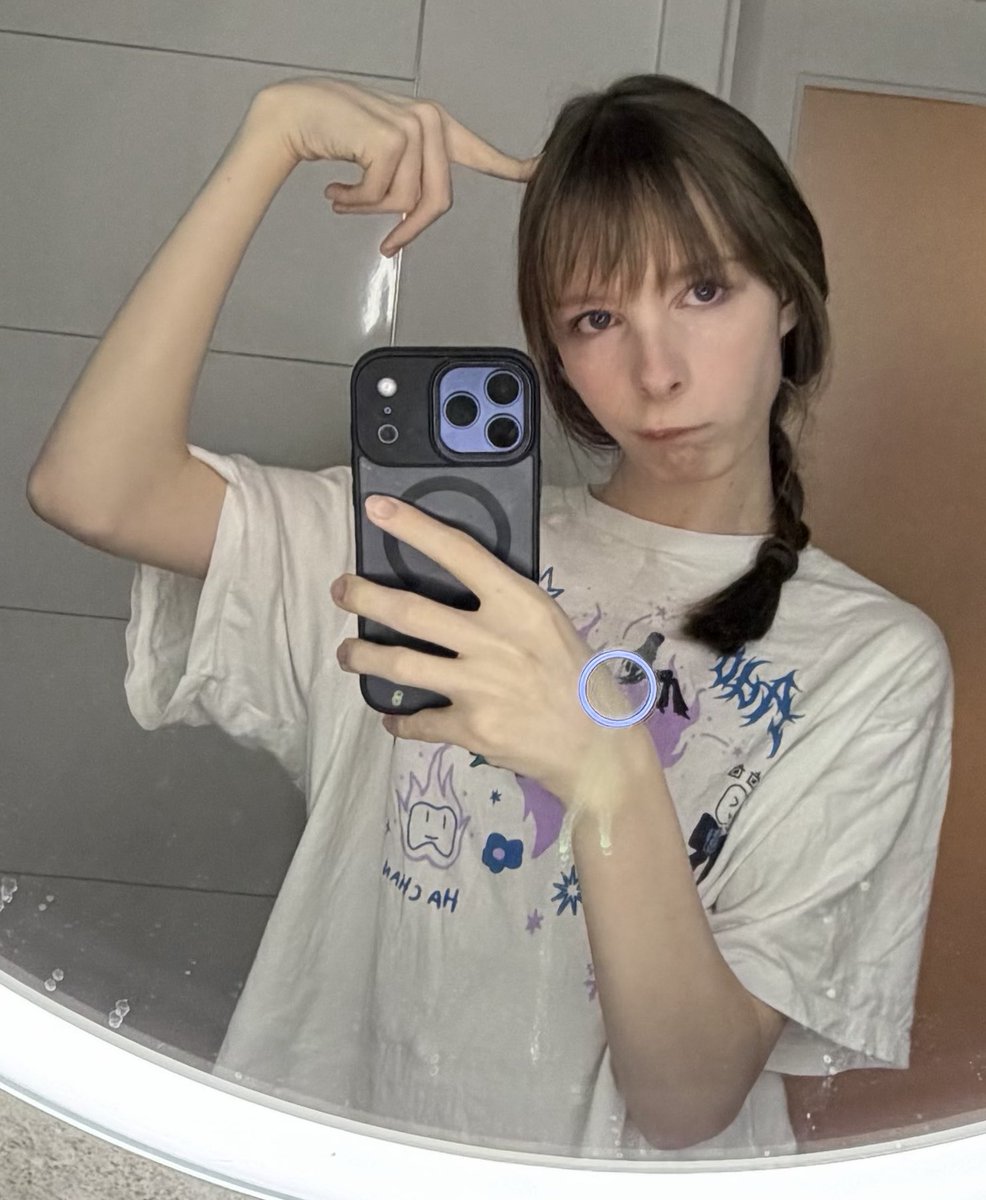 Astelina tweet media