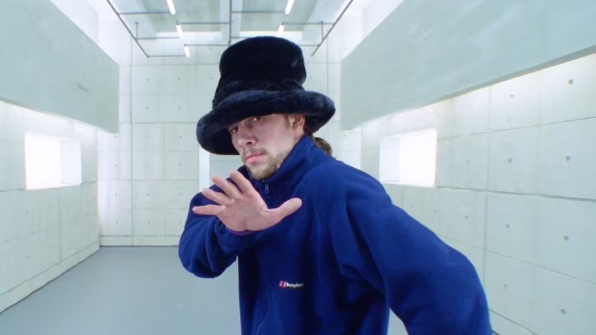 twittεr delenda est tweet media