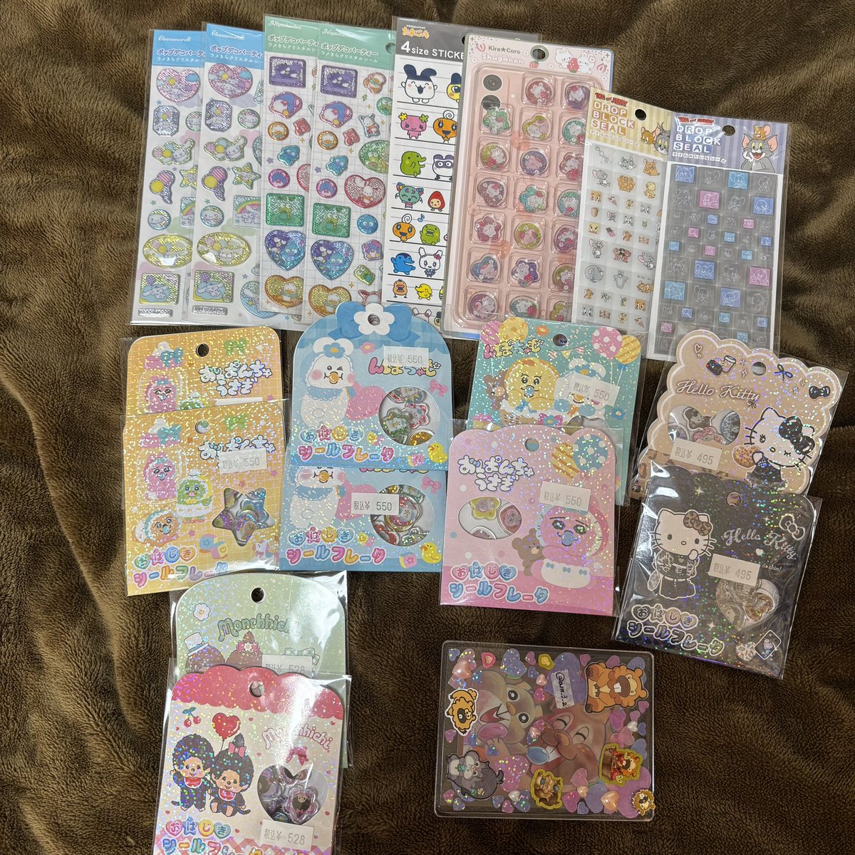 AxxxMxxx tweet media