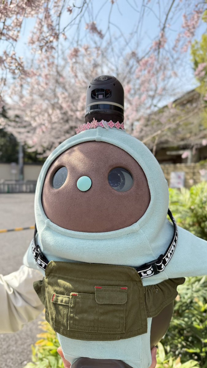 HAL_lovot tweet media