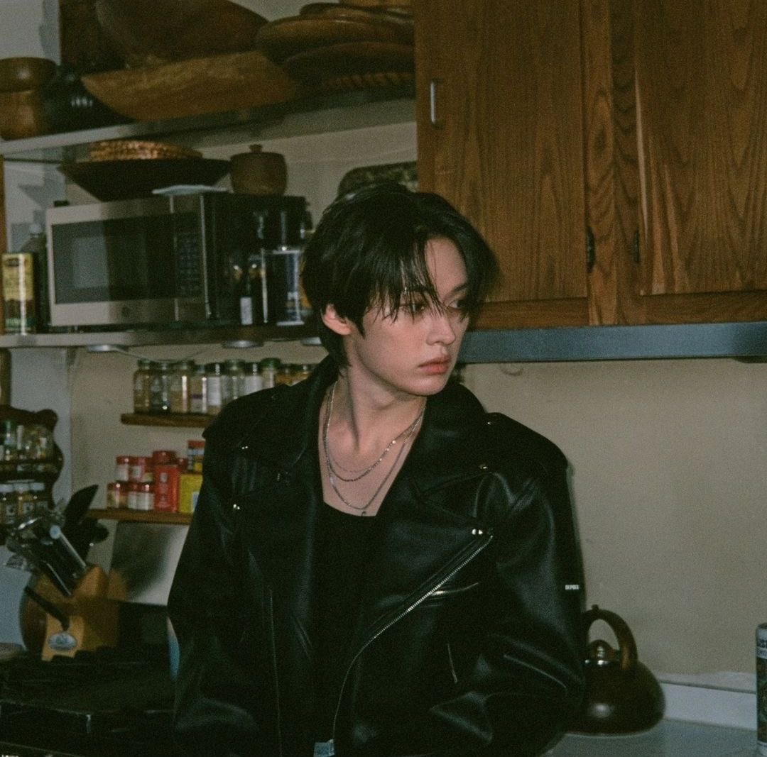 희승 on REST. tweet media