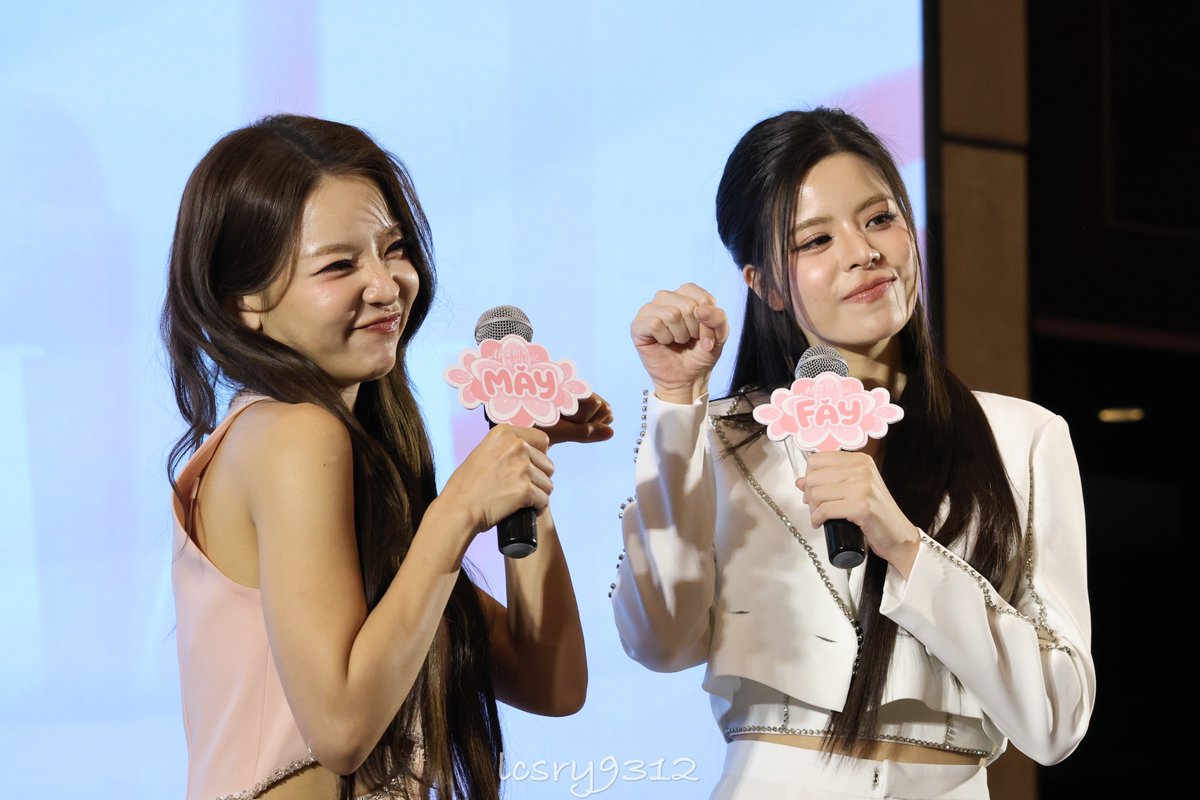 lcsry9312's tweet photo. Faymay 1st fansign in Shanghai

Maew na-ruk.

#faymay
@FAYMAYent
@Fay_riezz
@maywyda https://t.co/ldwuM1w4Jq