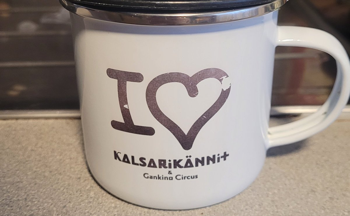 märy tweet media